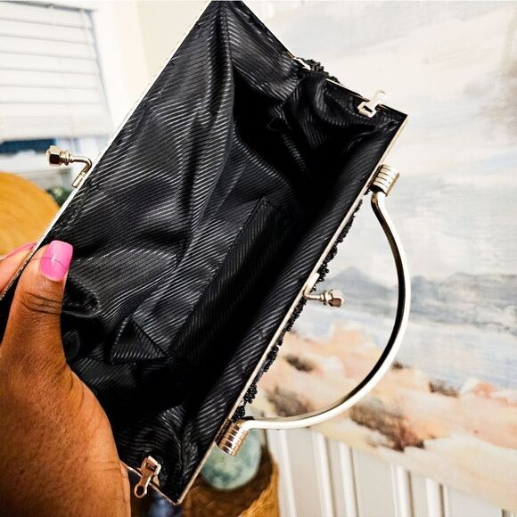 VTG Black Satin Embroidered Sequins Detail Clasp Statement Clutch. - Picture 5 of 15